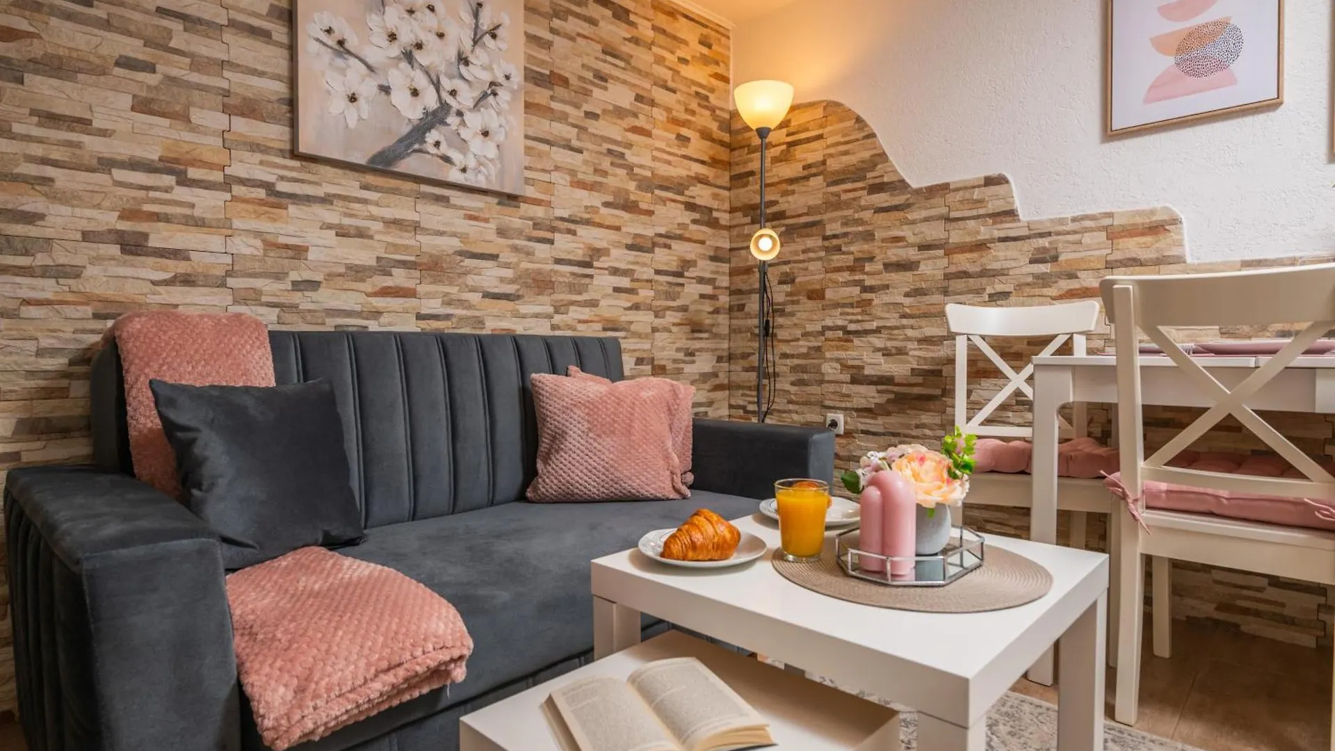 Apartman U Srcu Anticke Pule Pola