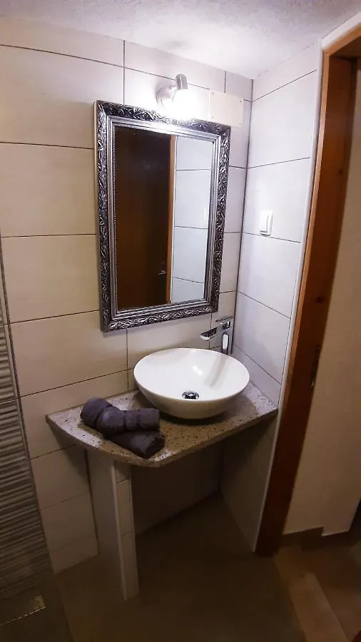 Apartman U Srcu Anticke Pule Pola 0*,